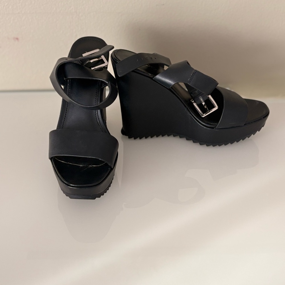 Women's Black Wedge Sandals